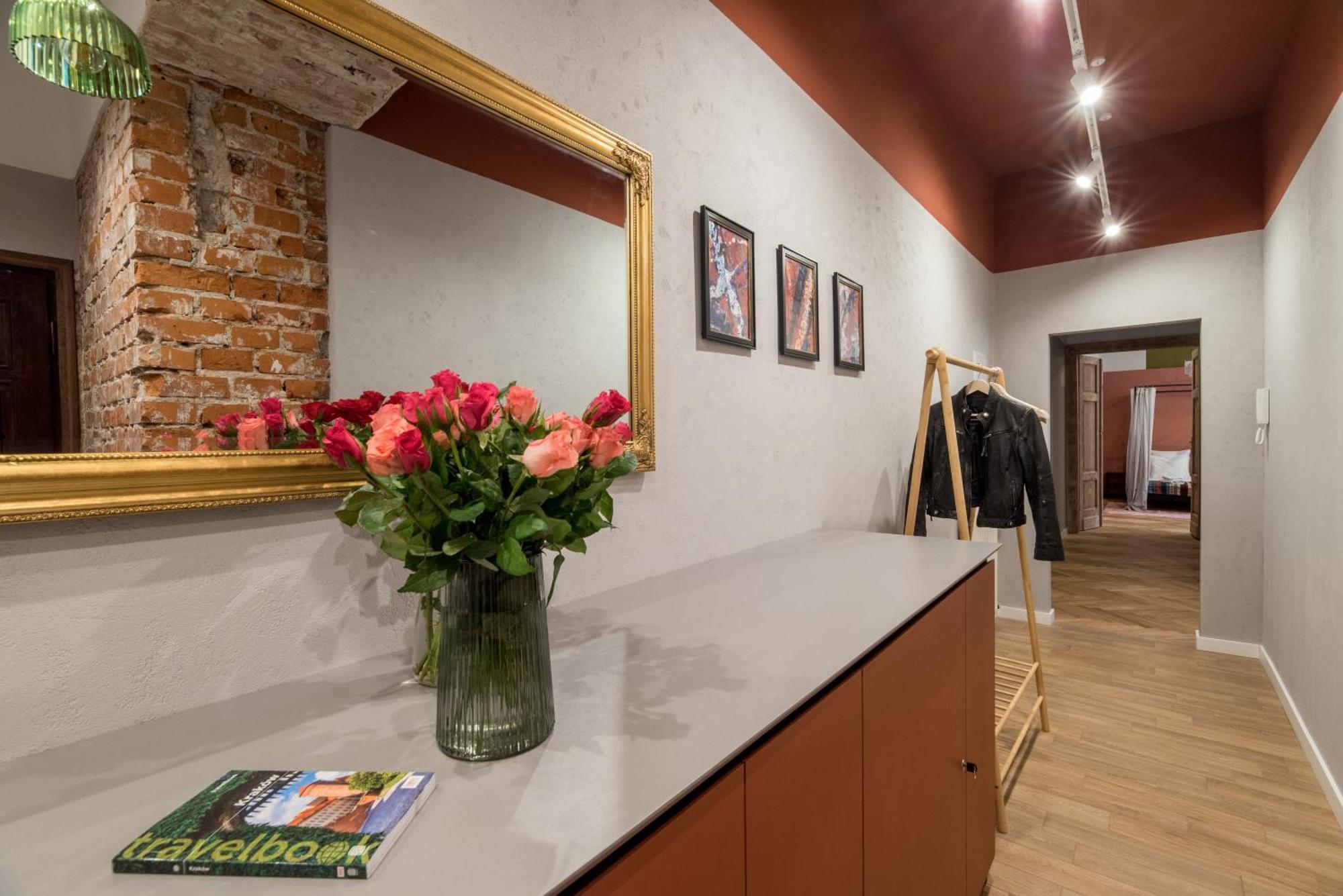 Quiet Luxury On Florianska Apartment Krakow Exterior photo